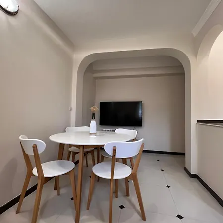Milena Apartment Warna