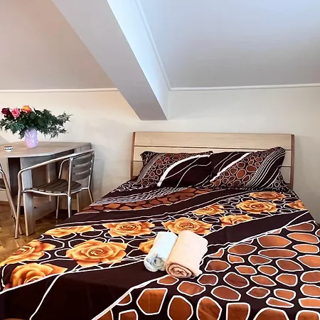 Milena Apartment Warna